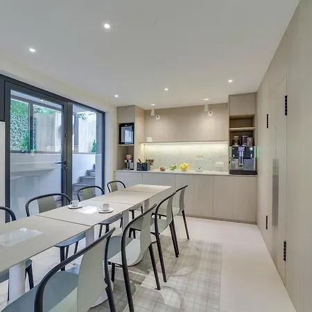 ベッド・アンド・ブレックファスト Hello Haffner