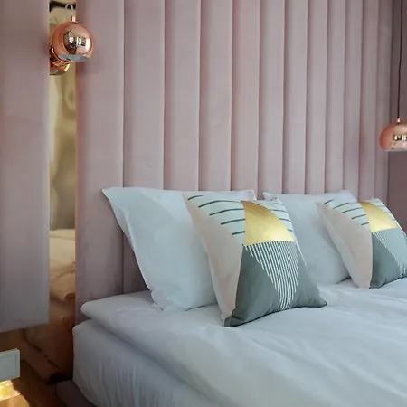 فندق مبيت وإفطار Hello Haffner 3*